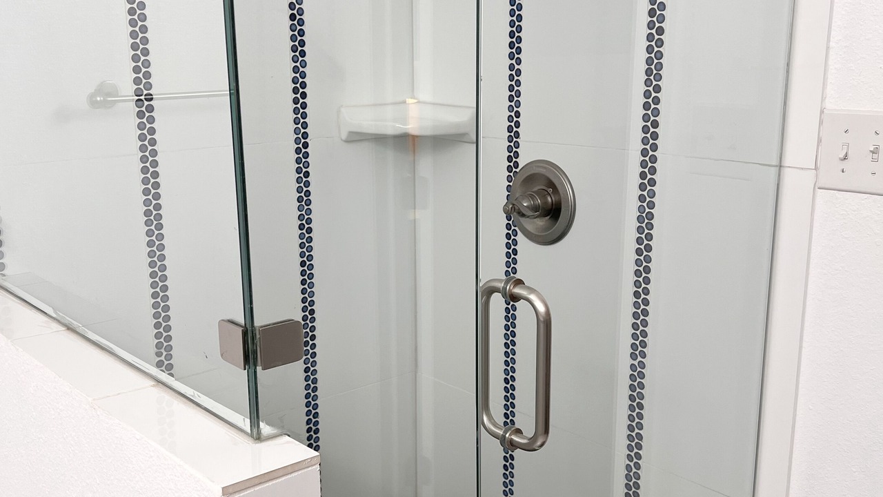 Photo of Bathroom in Lincoln Park