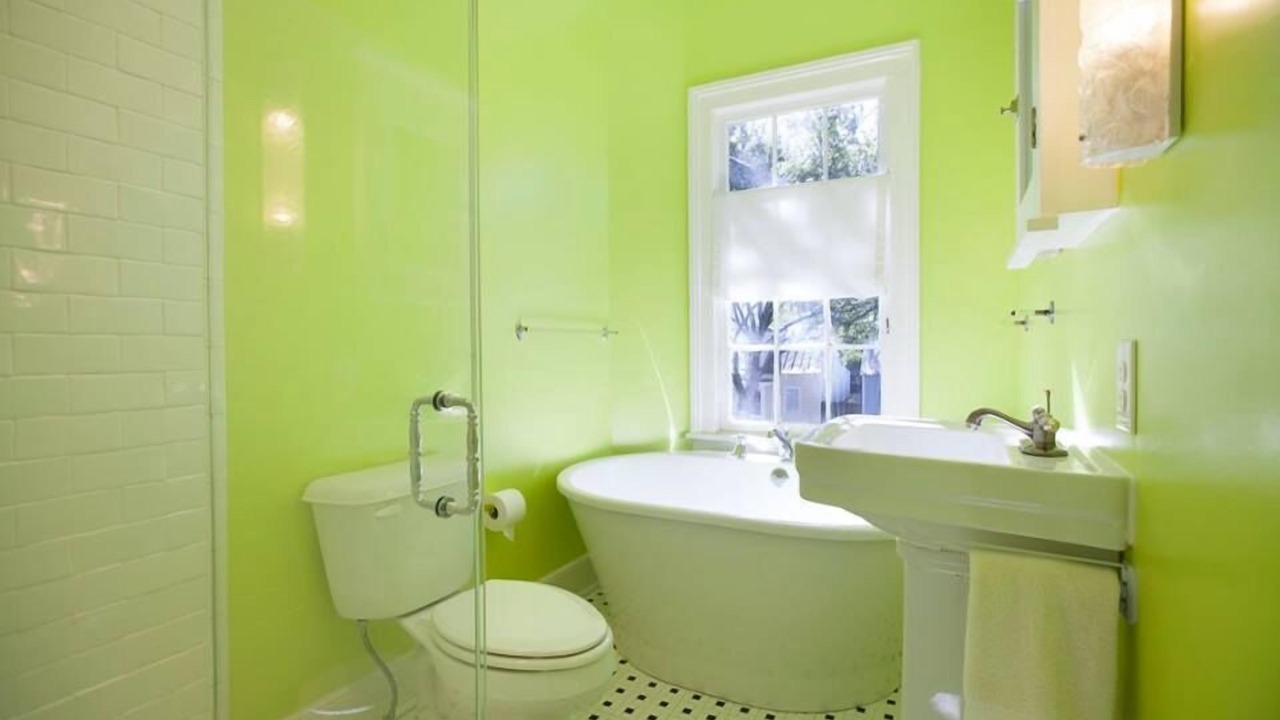 Photo of Bathroom in Chatham Crescent