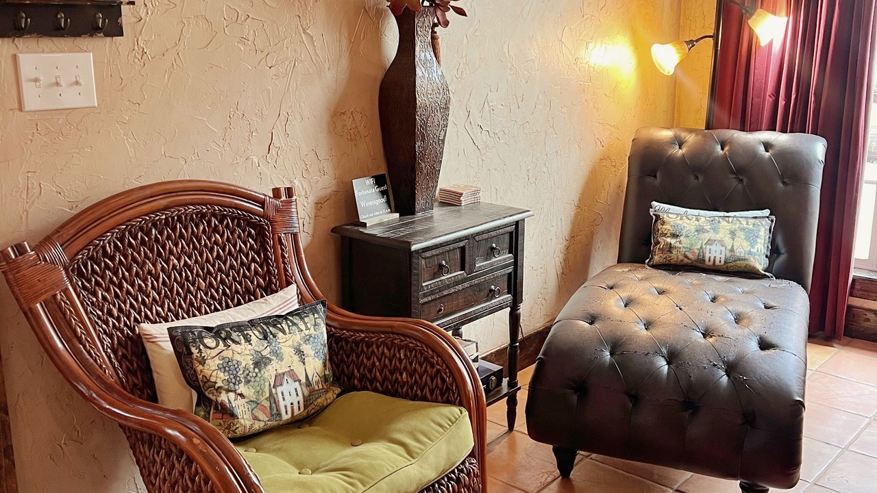 Photo of Livingroom in Lincoln Park