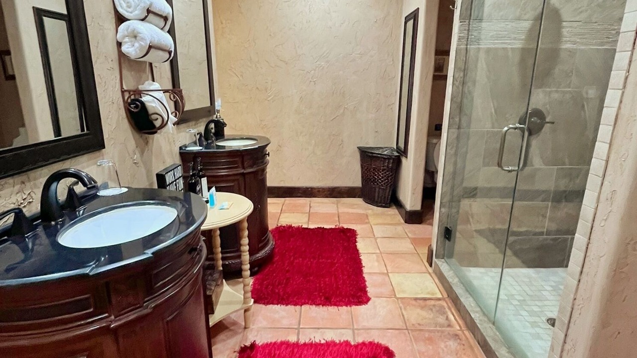Photo of Bathroom in Lincoln Park