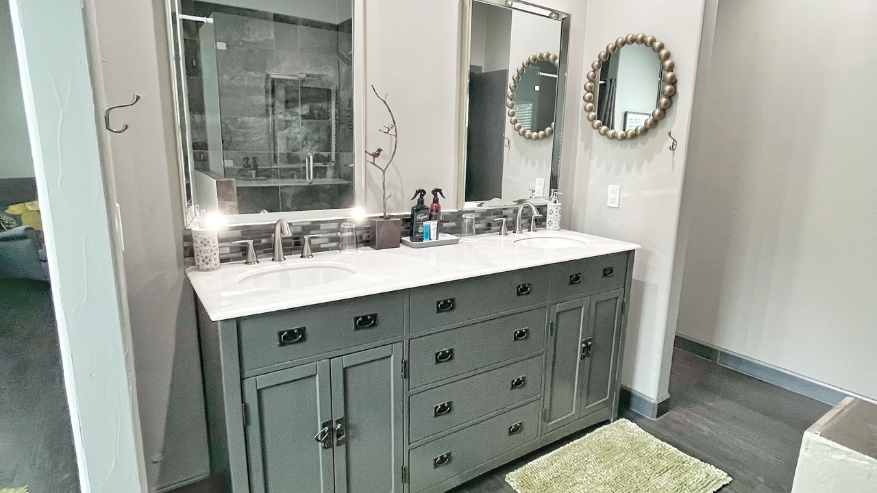 Photo of Bathroom in Lincoln Park