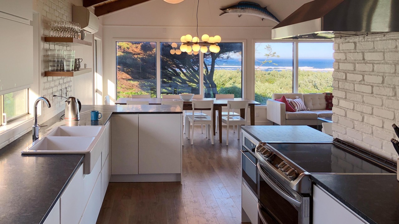 Photo of Kitchen in Neahkahnie Beach