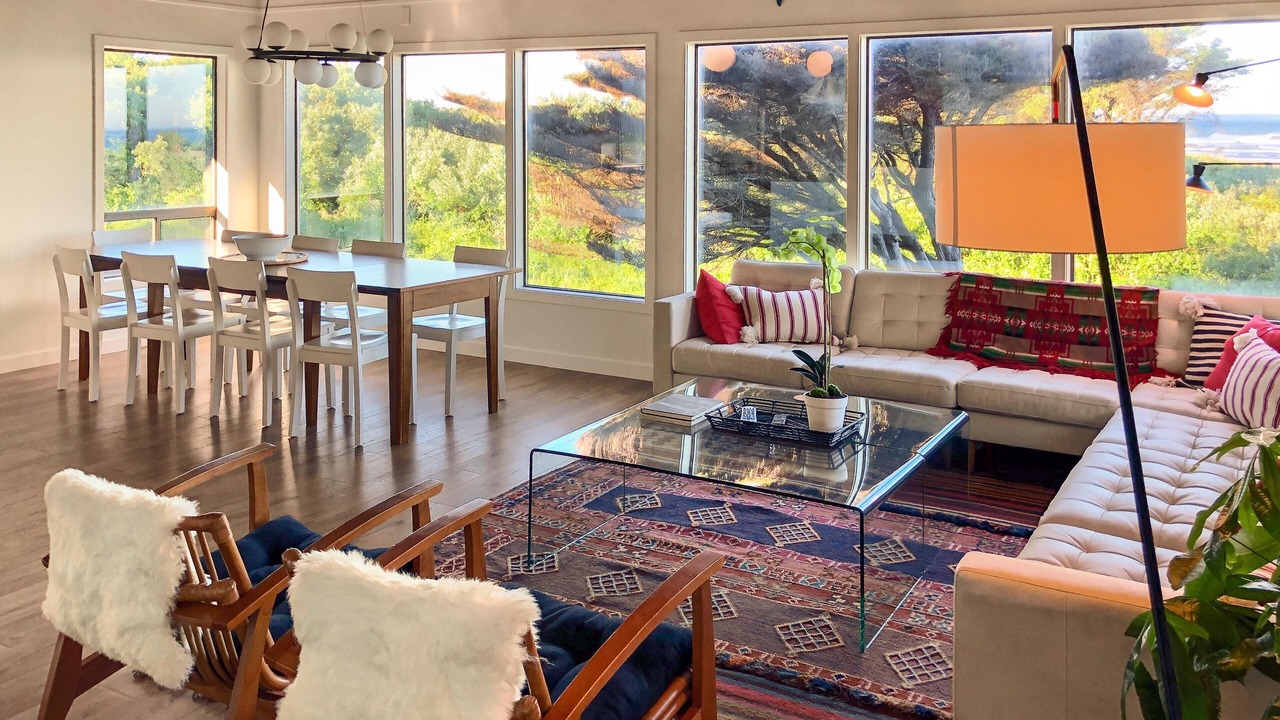 Photo of Livingroom in Neahkahnie Beach