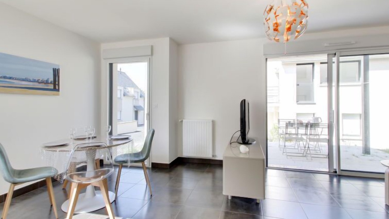 Photo of Livingroom in Rotheneuf-Le Pont