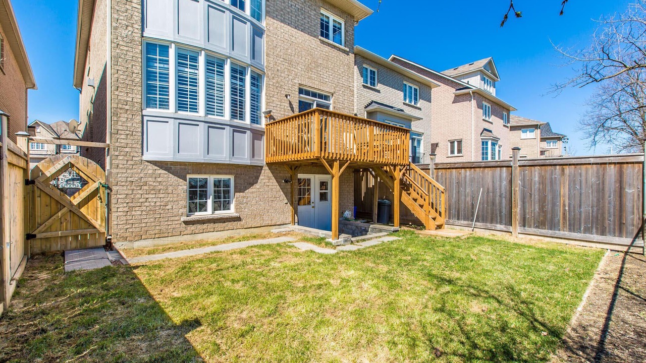 Photo of Outdoor in Richmond Hill