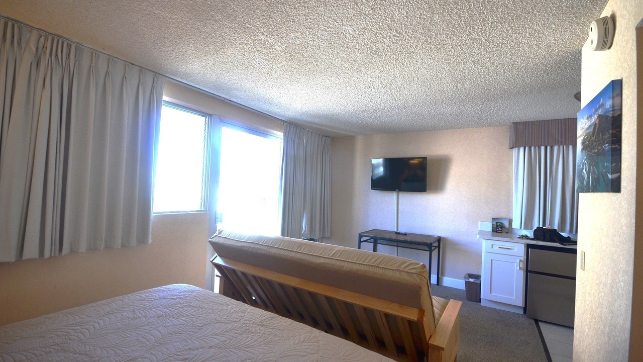 Photo of Bedroom in Waikiki