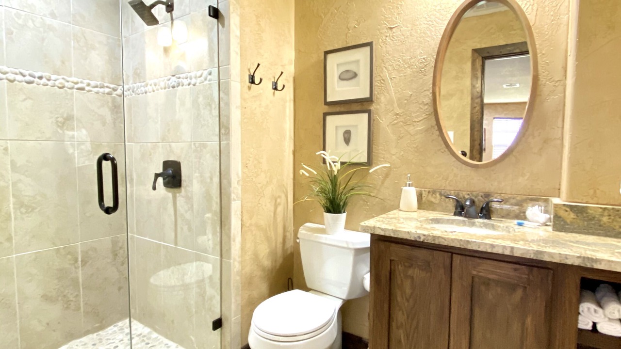 Photo of Bathroom in Lincoln Park