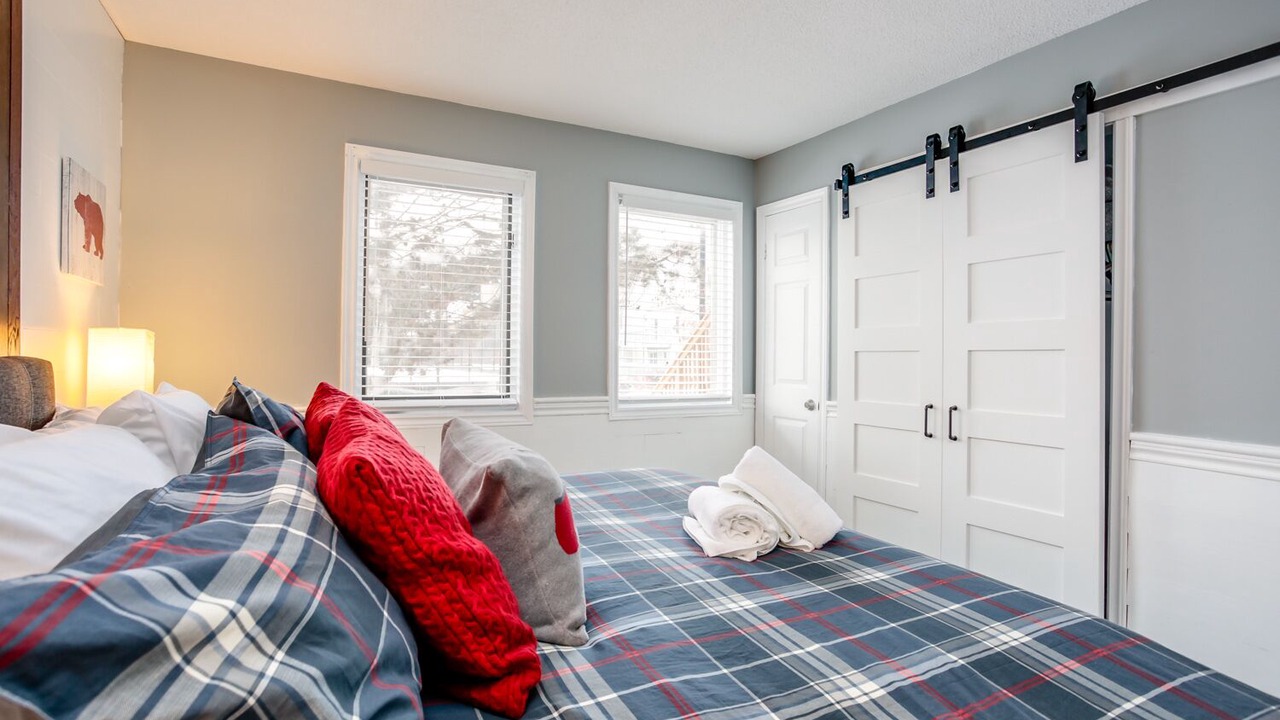 Photo of Bedroom in Craigleith