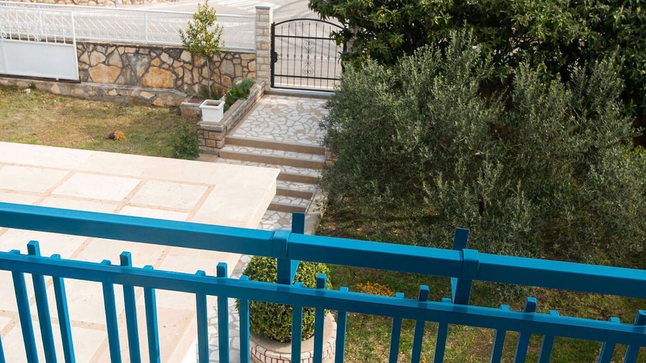 Photo of Patio Balcony in Jezera