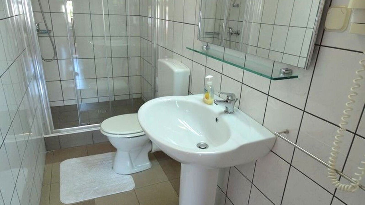 Photo of Bathroom in Cove Murtar