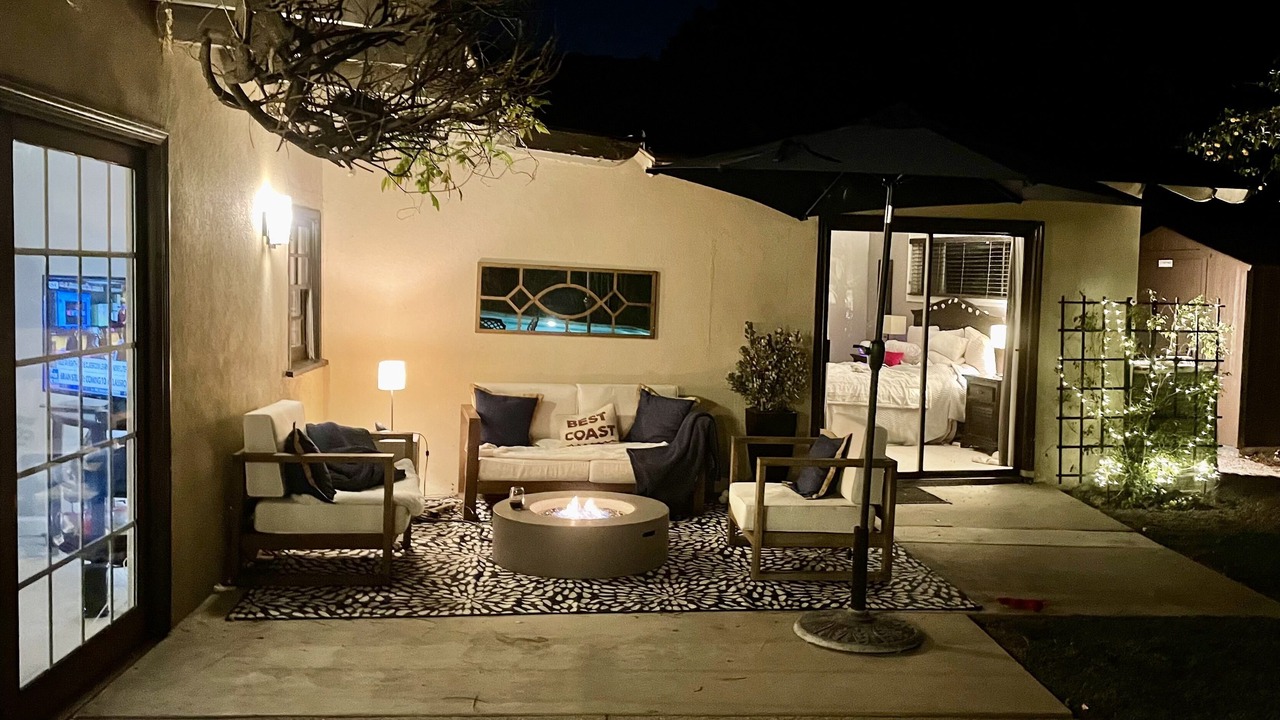 Photo of Outdoor in Woodland Hills