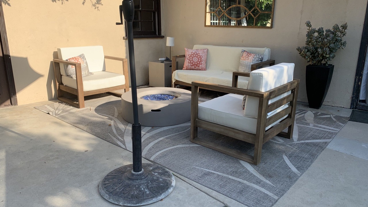 Photo of Outdoor in Woodland Hills
