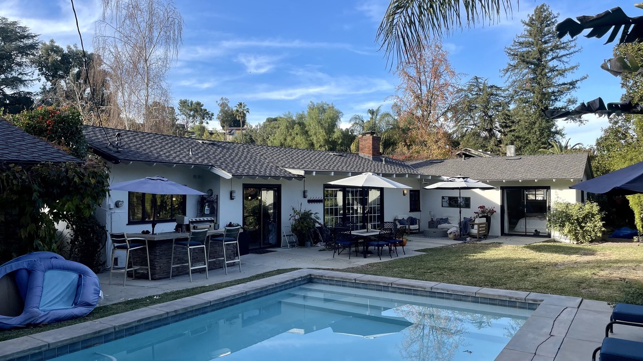 Photo of Outdoor in Woodland Hills