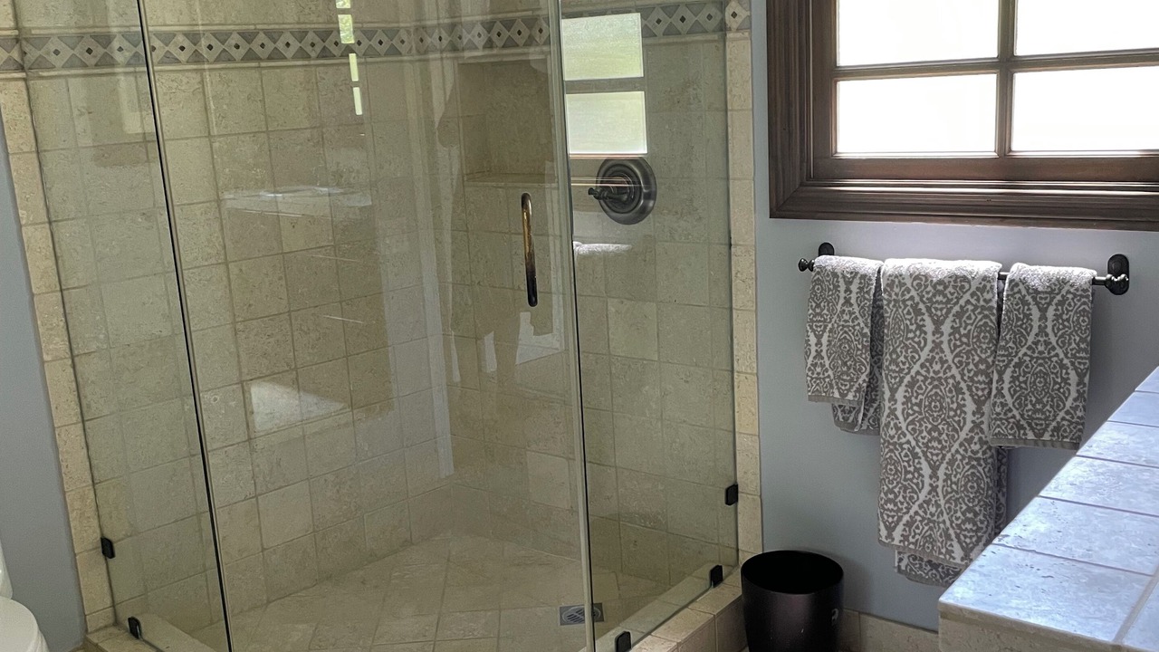 Photo of Bathroom in Woodland Hills