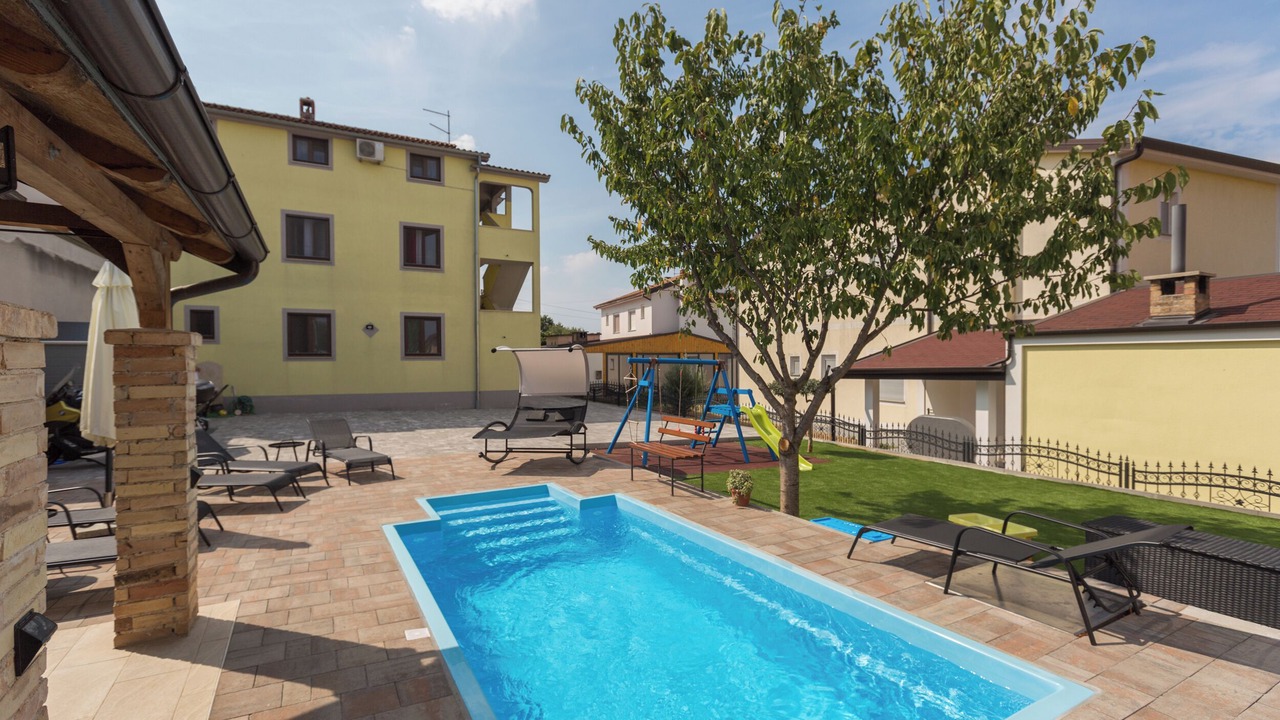 Photo of Outdoor in Zbandaj