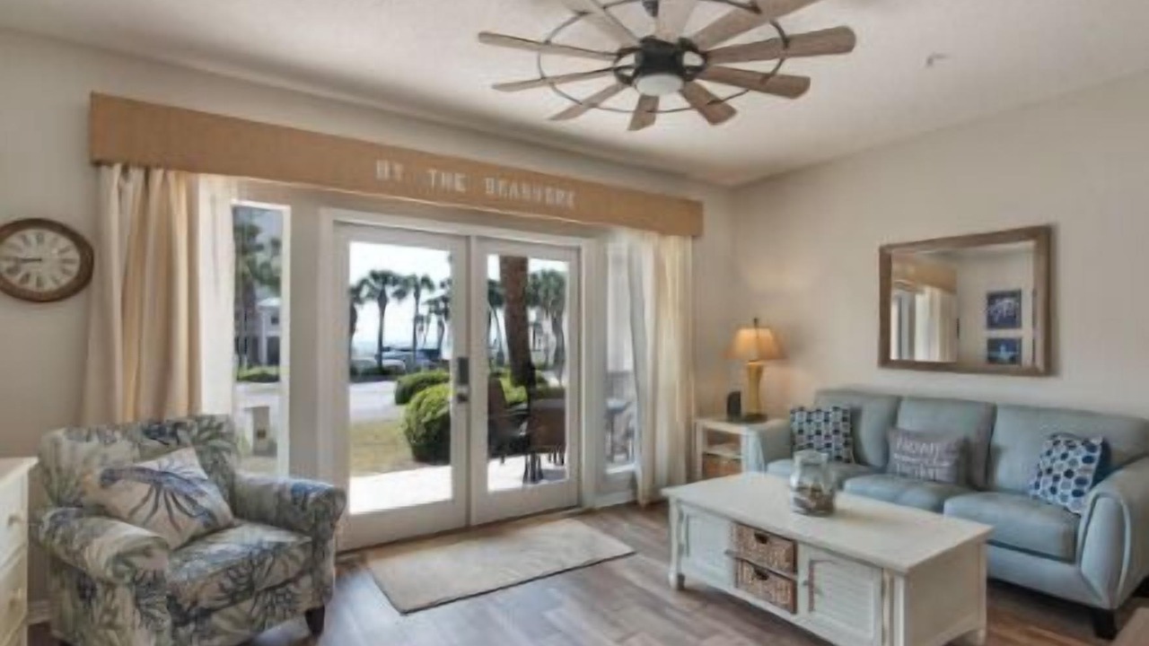 Photo of Bedroom in Crystal Beach