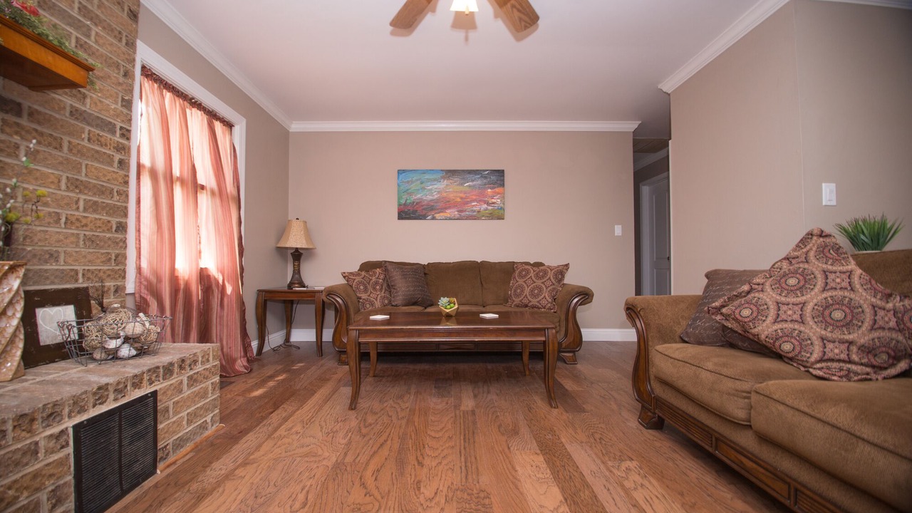 Photo of Livingroom in Rogers