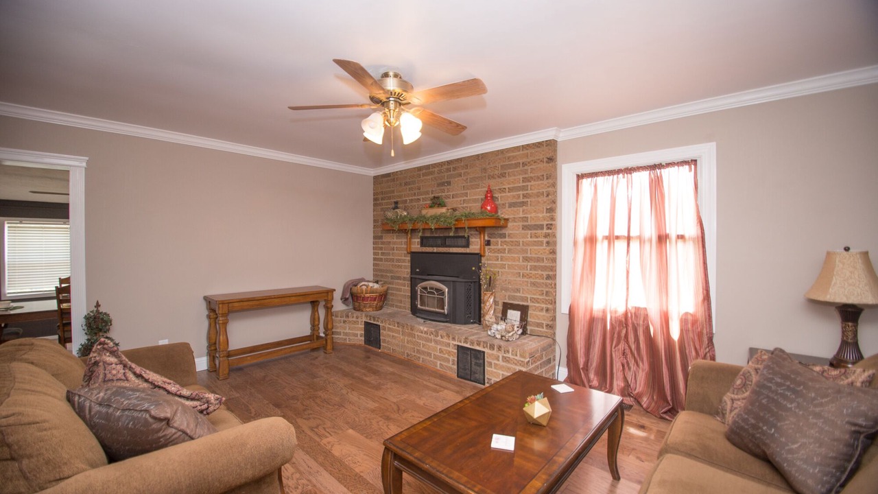 Photo of Livingroom in Rogers