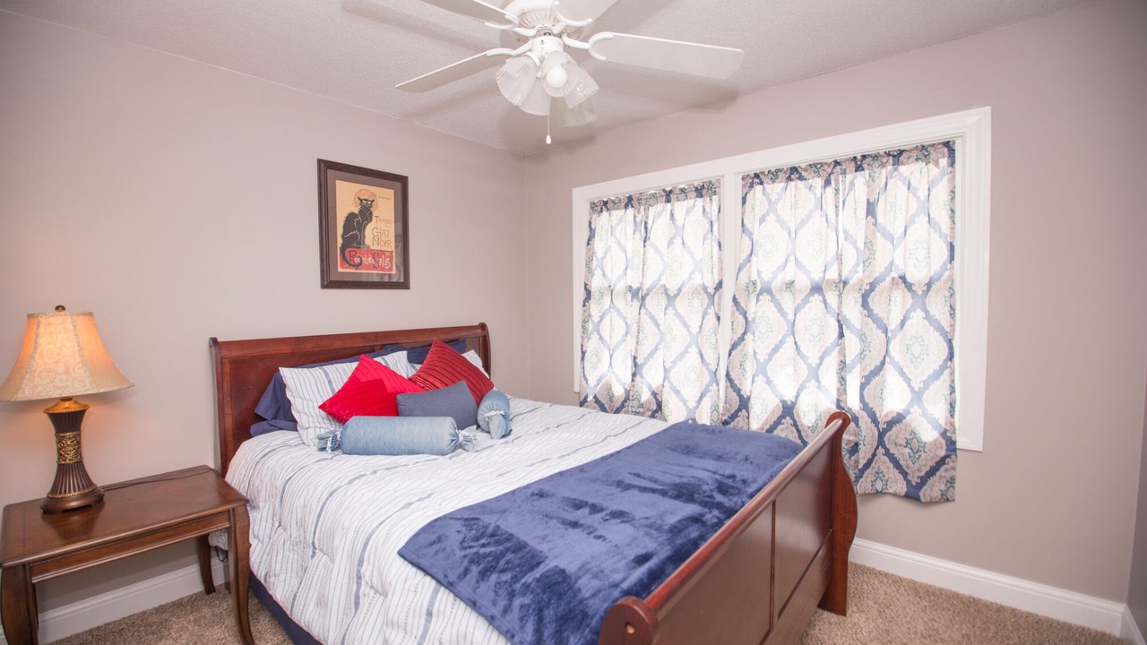 Photo of Bedroom in Rogers