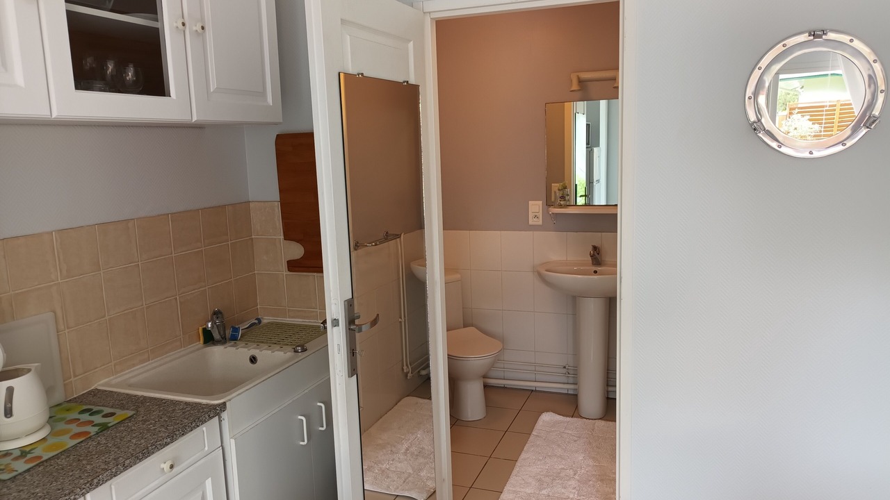 Photo of Bathroom in La Teste-de-Buch