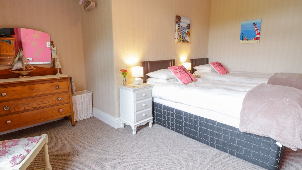 Photo of Bedroom in Llysfaen