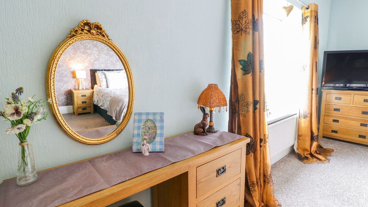 Photo of Bedroom in Llysfaen