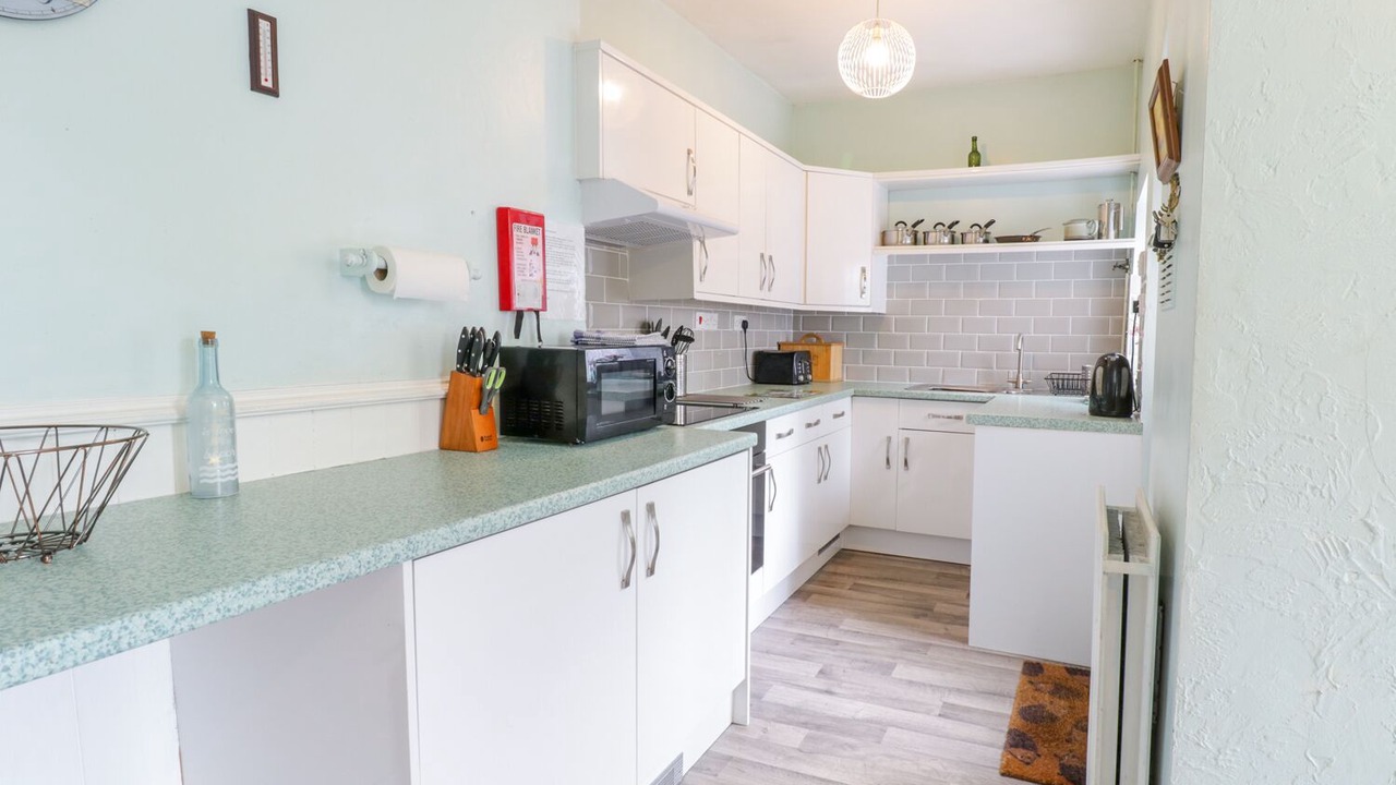 Photo of Kitchen in Llysfaen