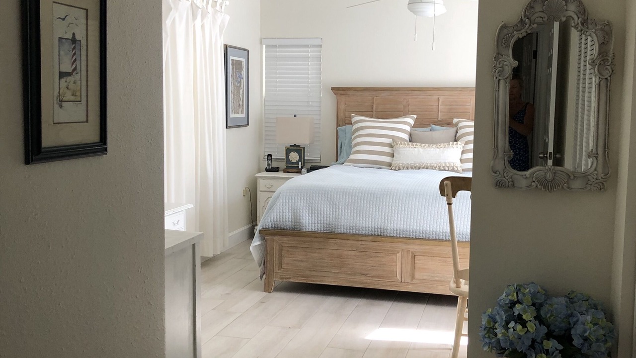 Photo of Bedroom in Riverview Estates