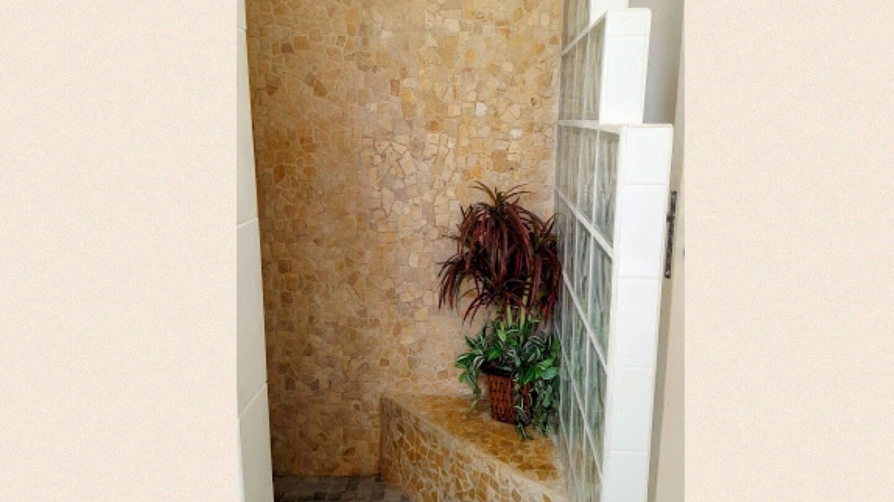 Photo of Others in Nettle Bay