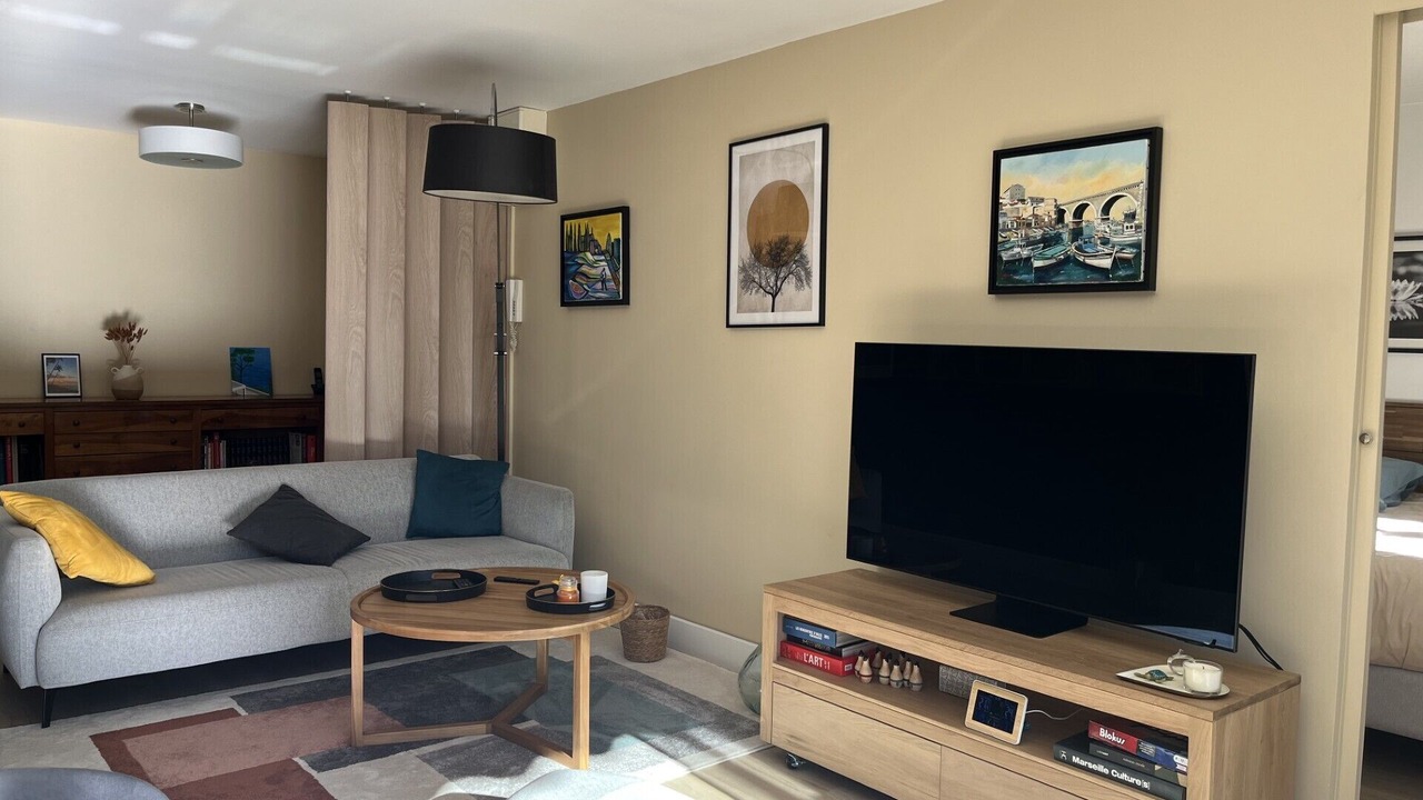 Photo of Livingroom in 8th Arrondissement
