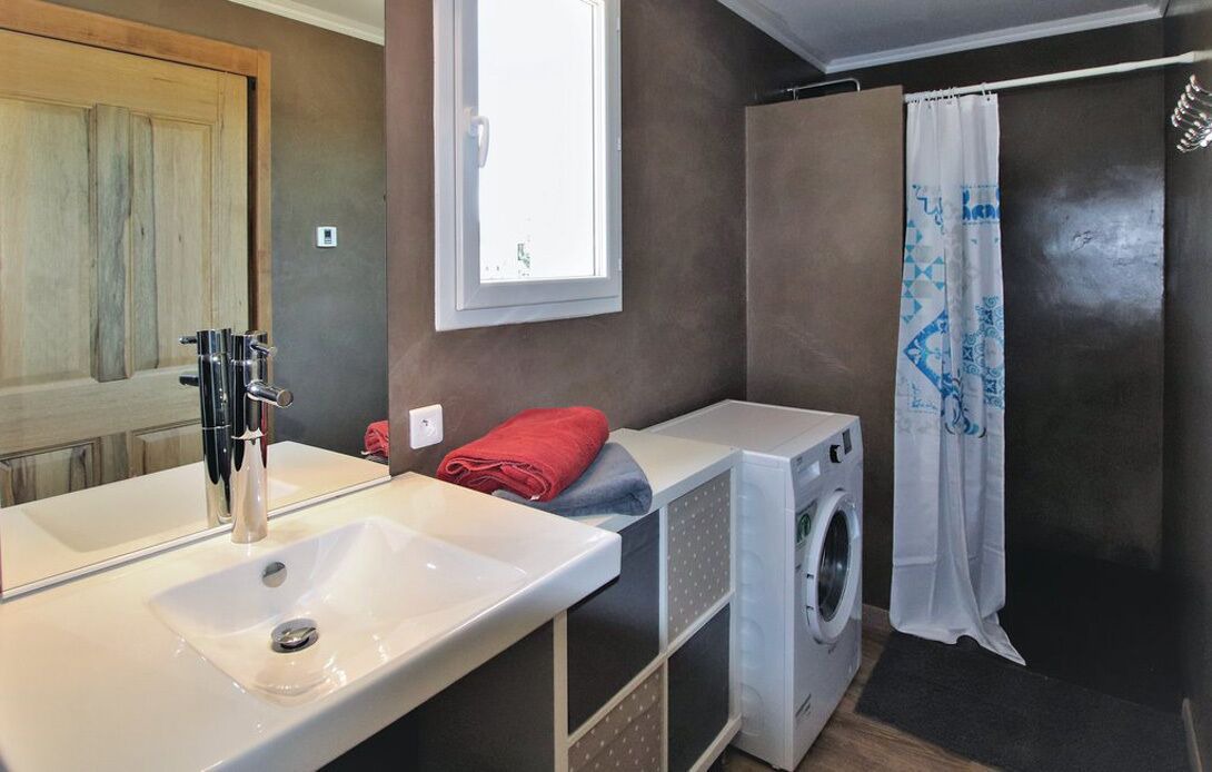 Photo of Bathroom in Mormoiron