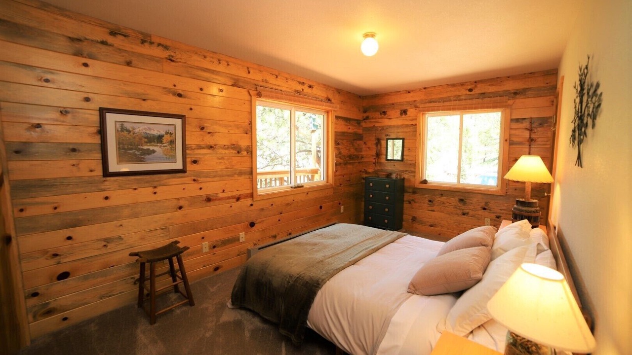 Photo of Bedroom in Rainbow Valley