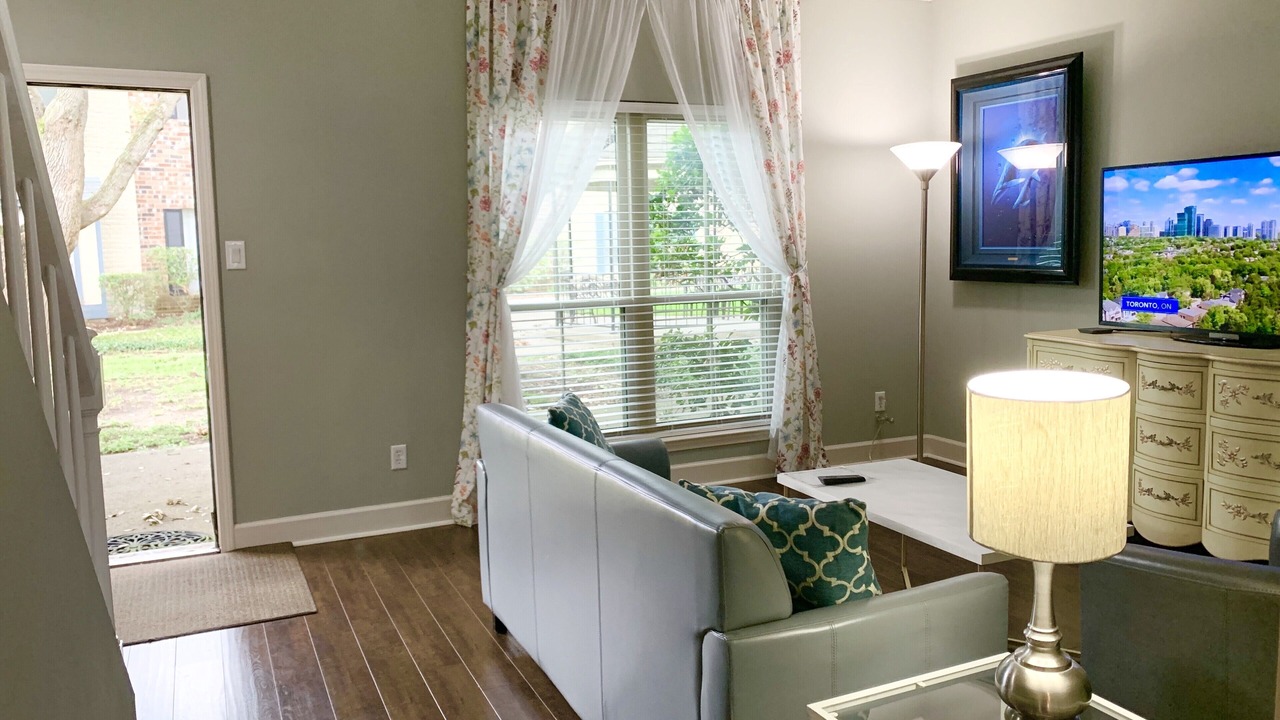 Photo of Livingroom in Energy Corridor