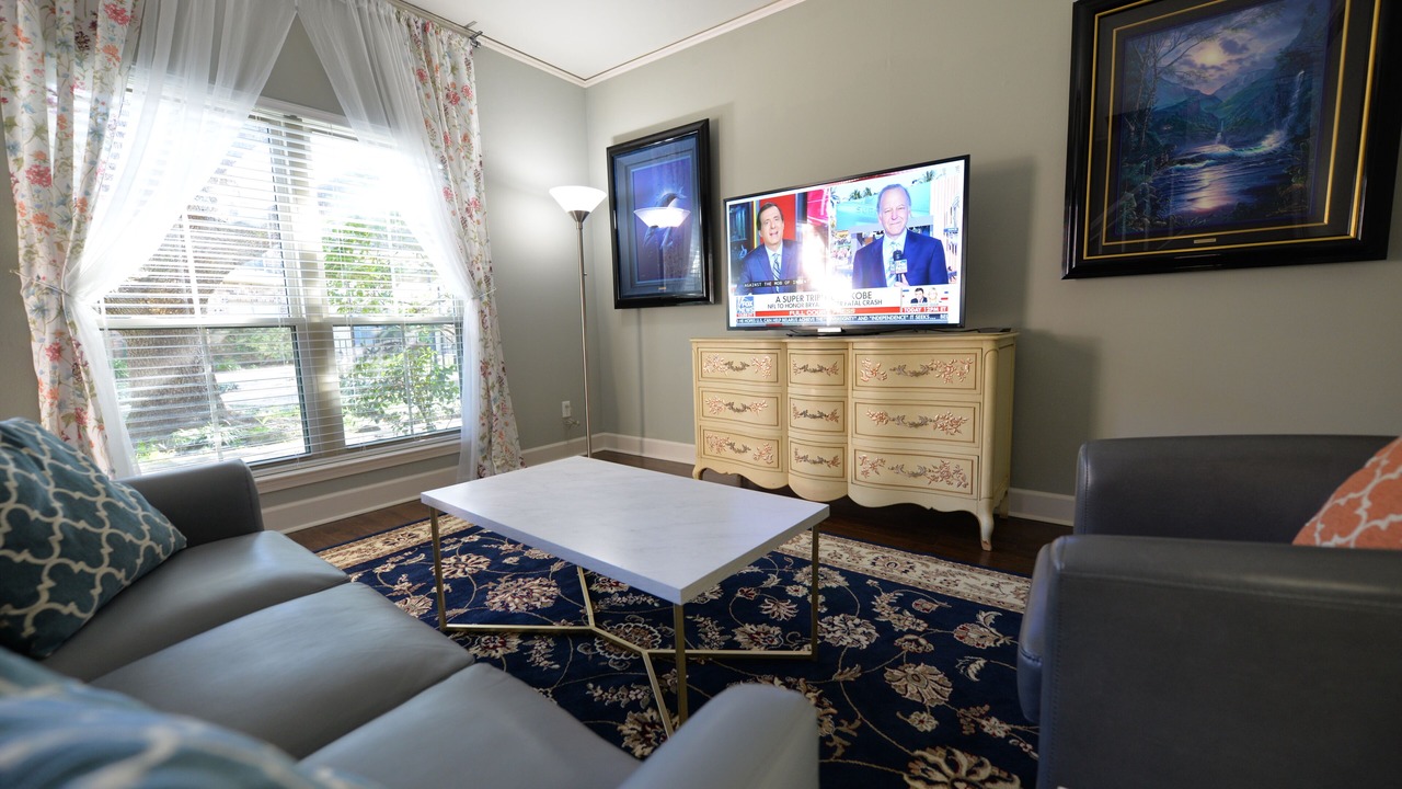 Photo of Livingroom in Energy Corridor