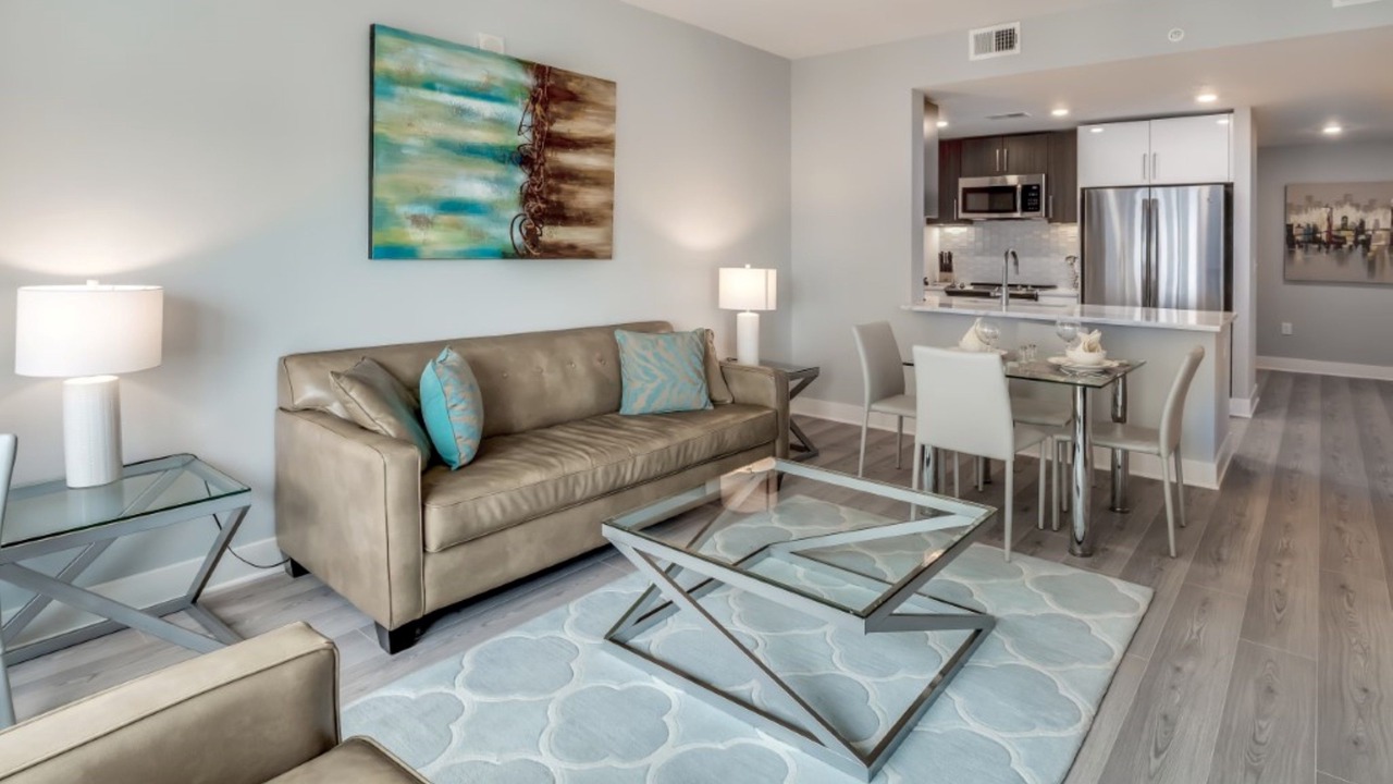 Photo of Livingroom in Woodmont Triangle