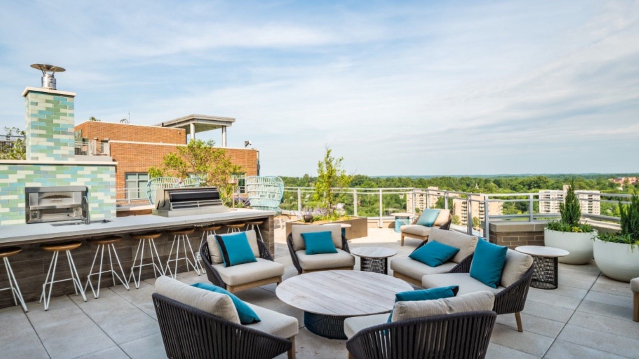 Photo of Outdoor in Woodmont Triangle