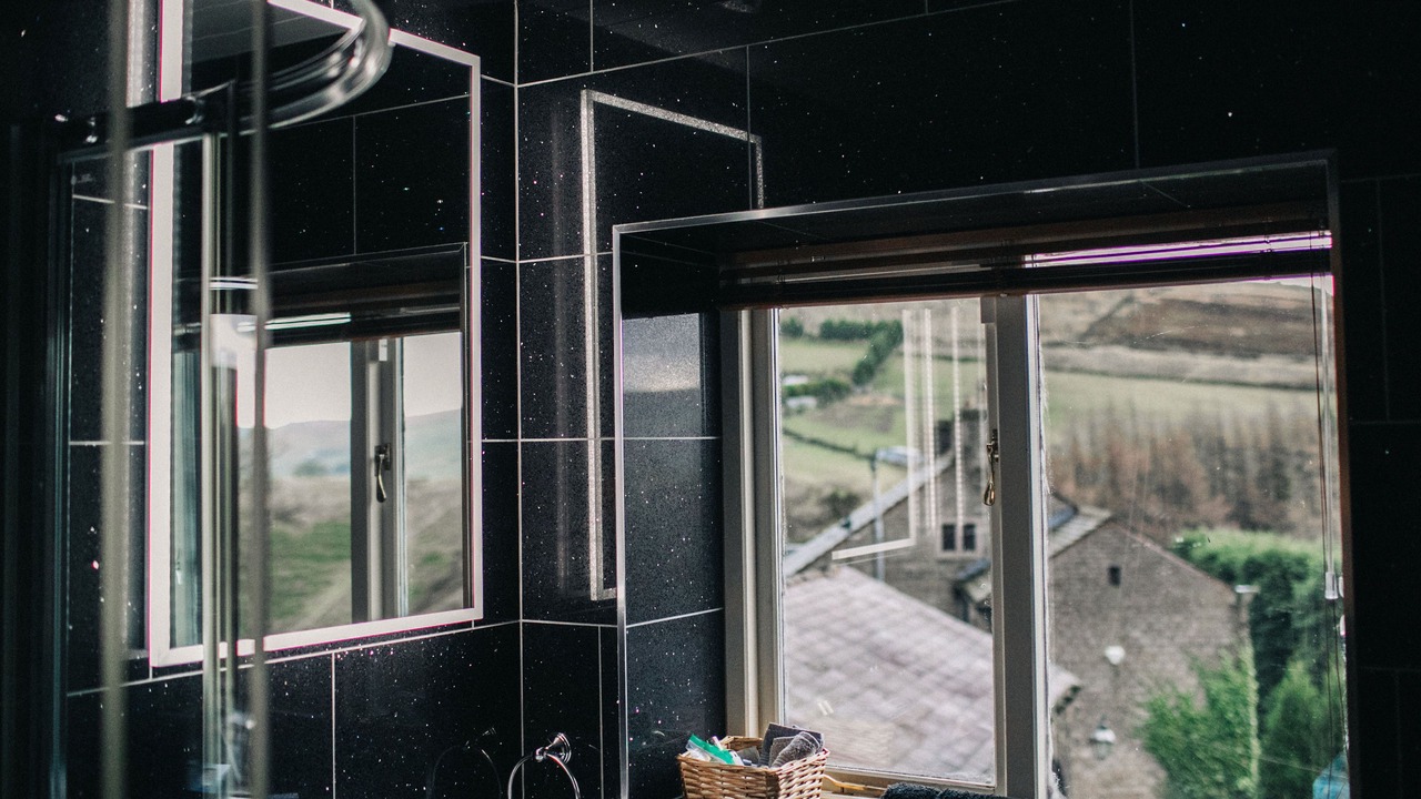 Photo of Others in Saddleworth