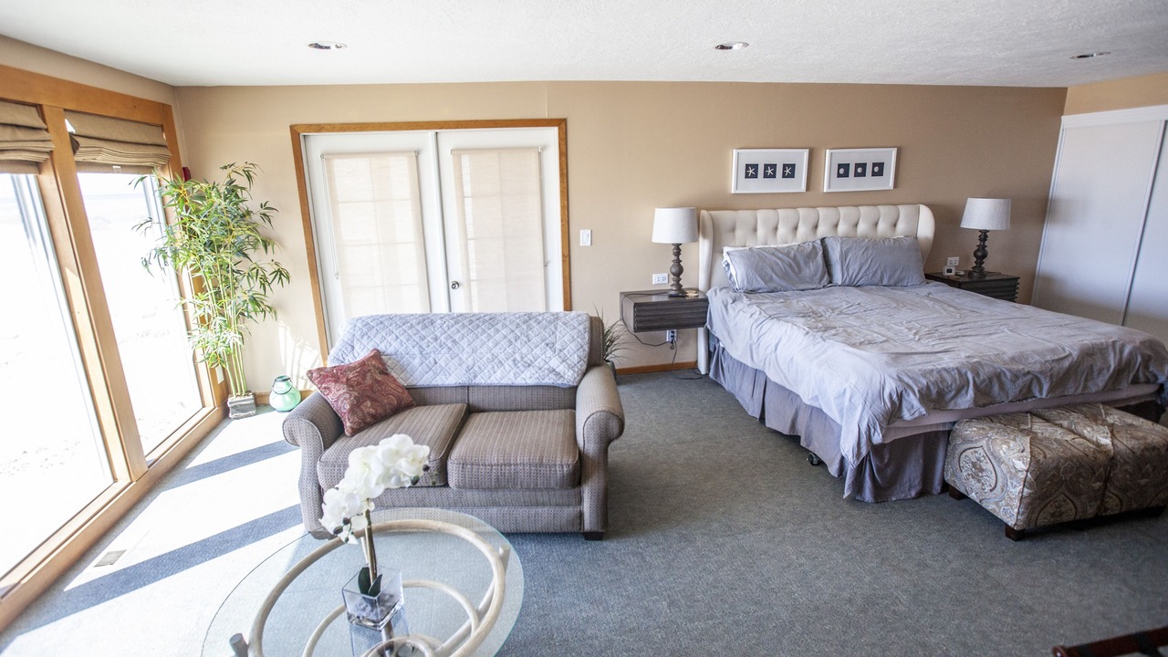 Photo of Bedroom in Bayshore