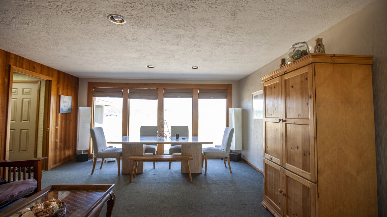 Photo of Livingroom in Bayshore