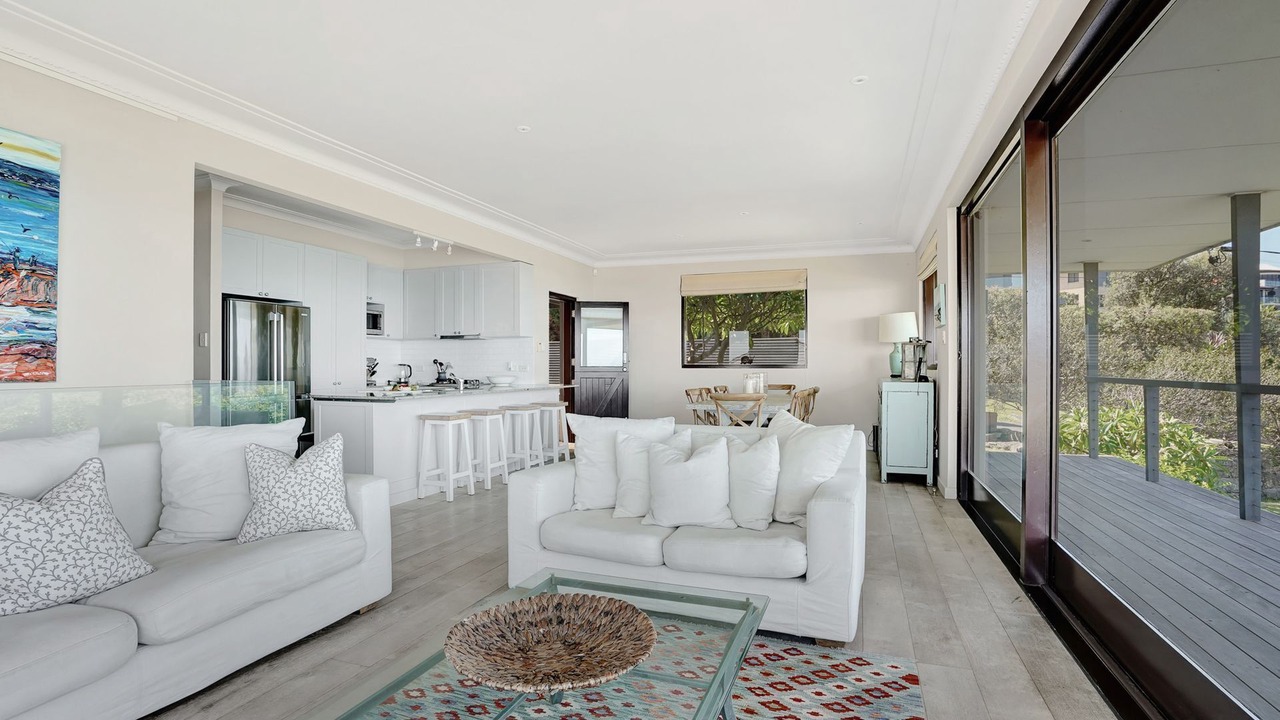 Photo of Livingroom in Newport