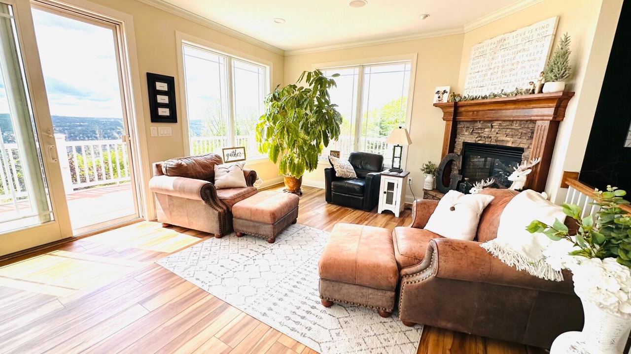 Photo of Livingroom in Hancock