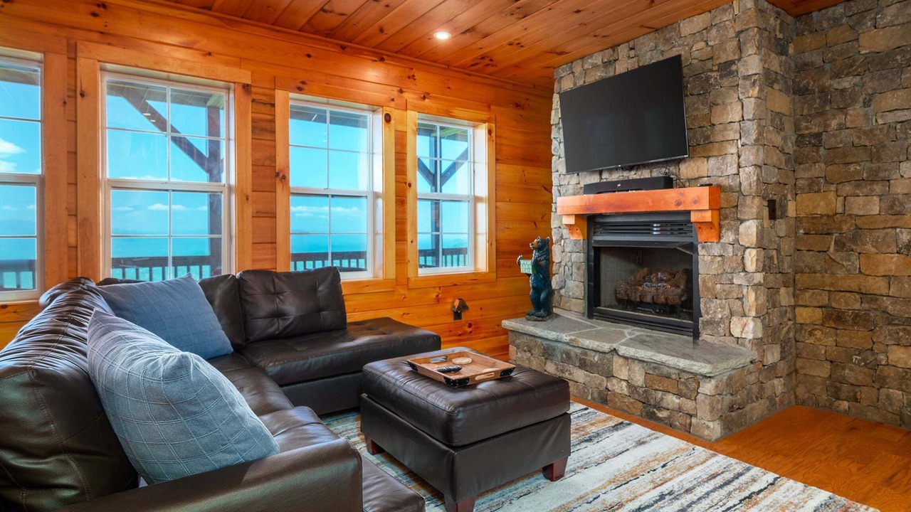 Photo of Livingroom in Old Fort