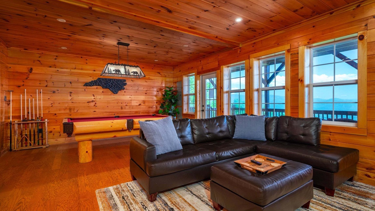 Photo of Livingroom in Old Fort
