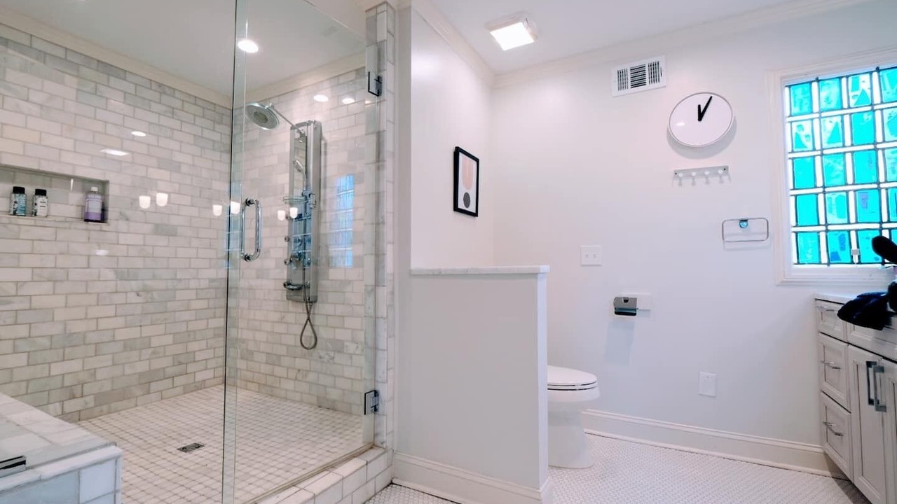 Photo of Bathroom in East Memphis