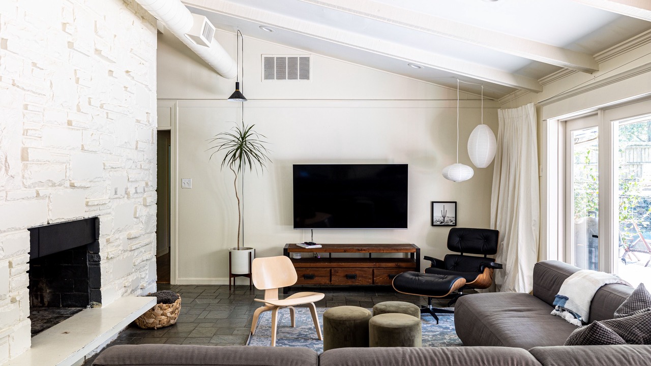 Photo of Livingroom in East Memphis