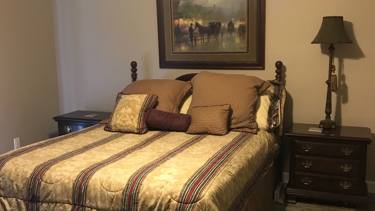 Photo of Bedroom in Mid America