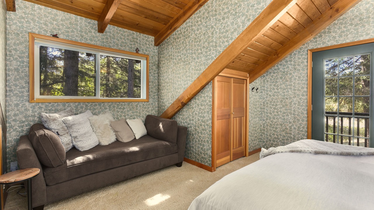 Photo of Others in Enumclaw