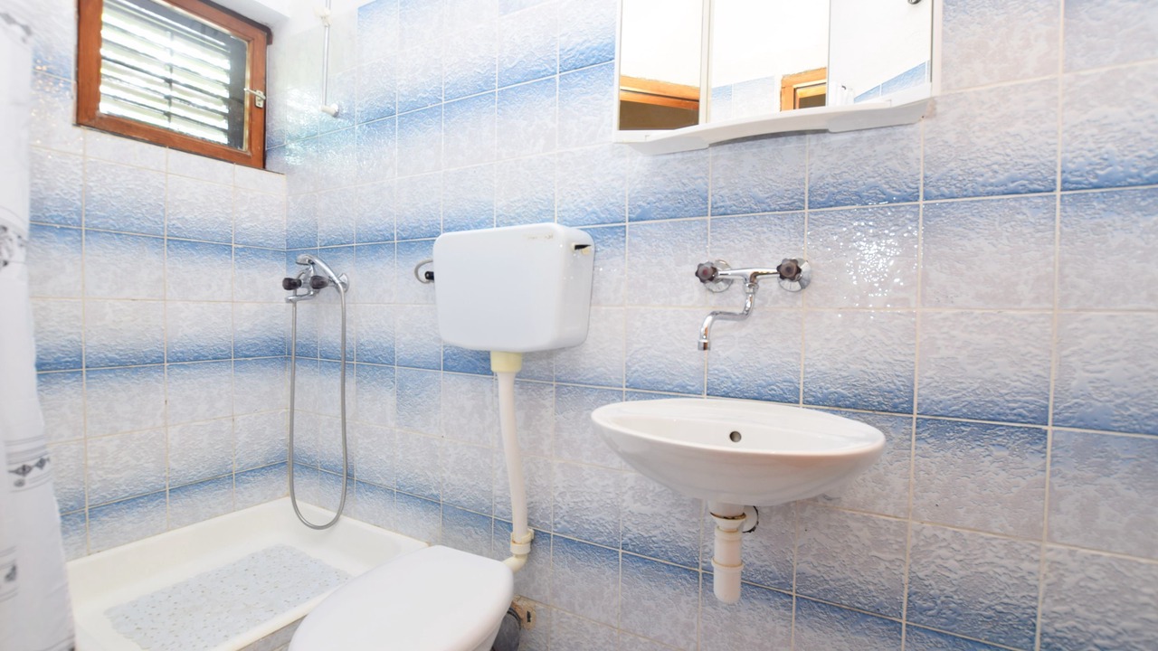 Photo of Bathroom in Seline