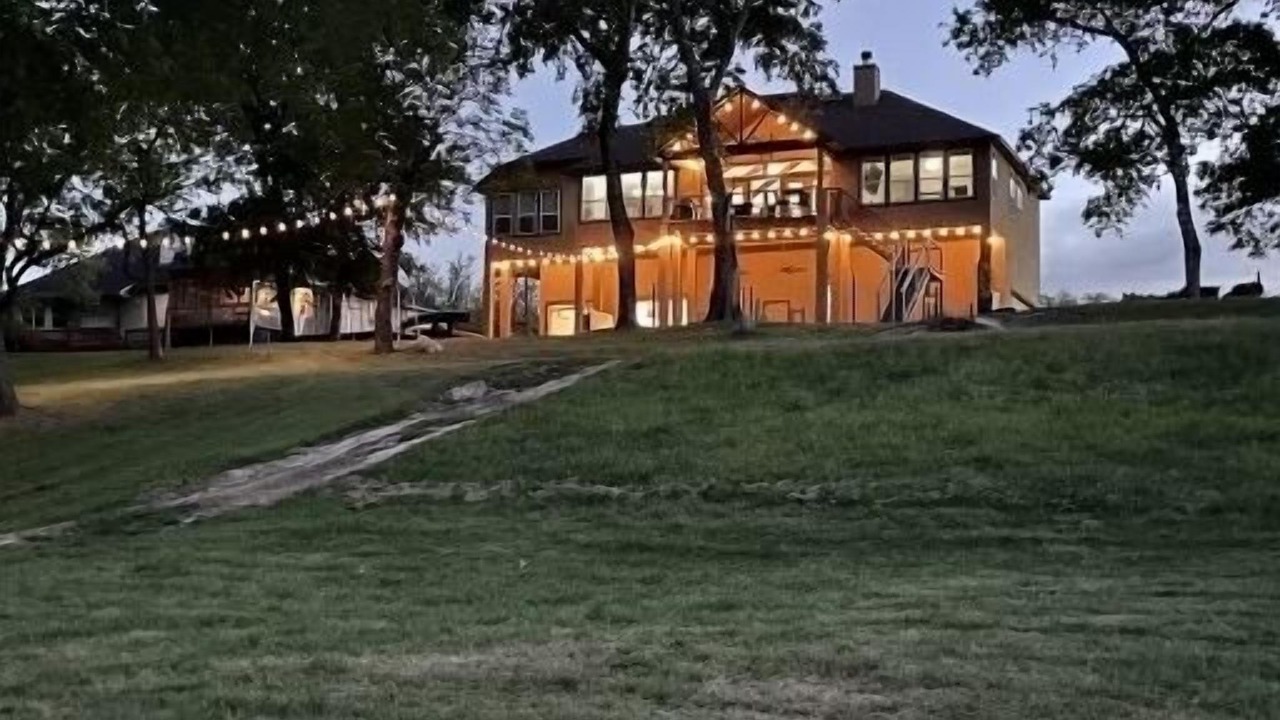 Photo of Outdoor in Spring Branch