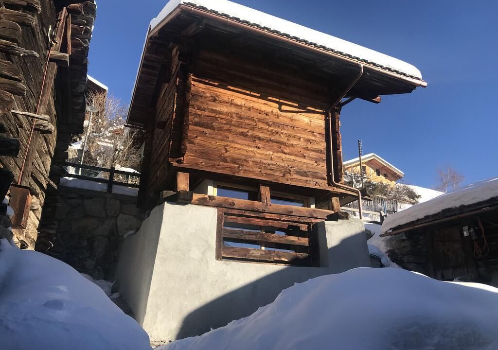 Photo of Outdoor in Mase